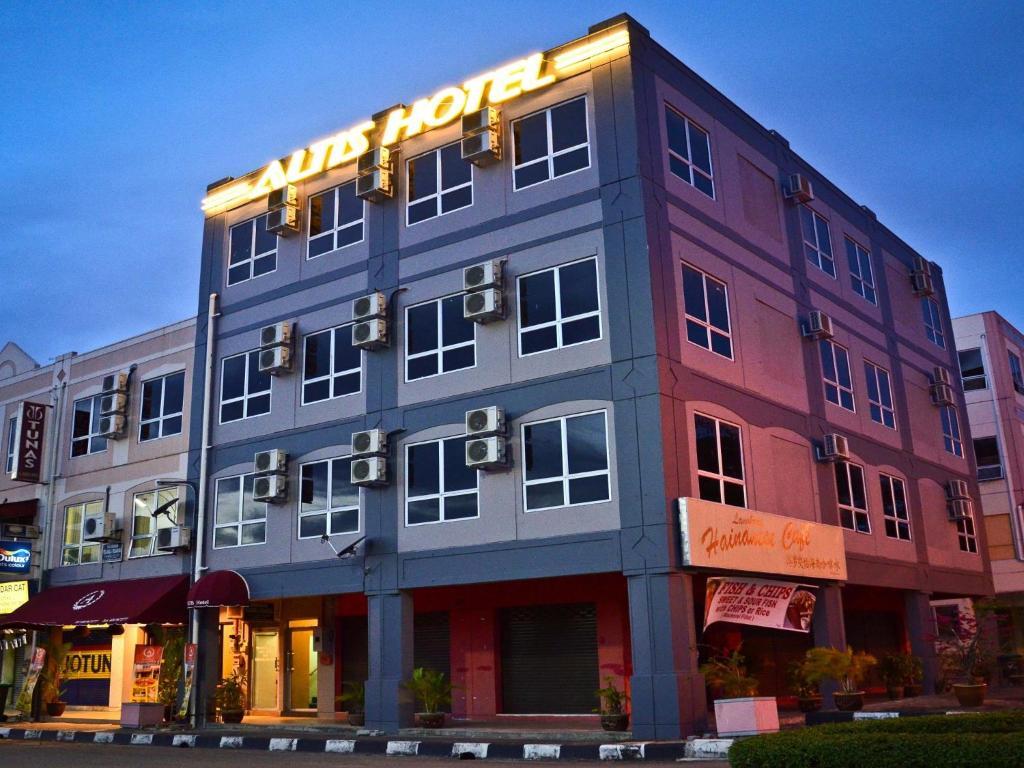 Altis Hotel Langkawi Kuah Ngoại thất bức ảnh